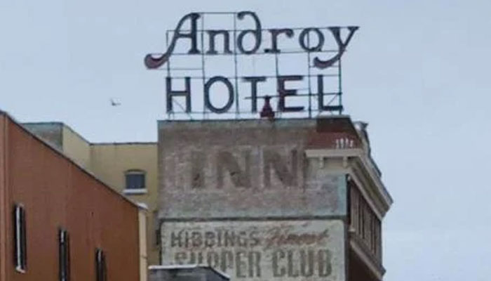 Old Photo of the Exterior Androy Sign